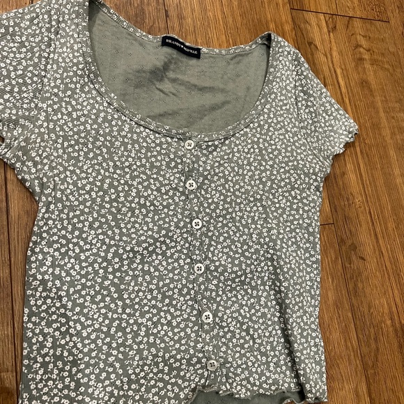 Brandy Melville tshirt - Picture 1 of 4